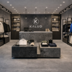 KALUD Signature Wandregal – Offenes Fashion-Wandsystem aus Metall & Steinoptik (Maßanfertigung)
