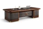 Signature Executive Chefschreibtisch – Maßgefertigtes Premium-Design aus Massivholz & Lederdetails